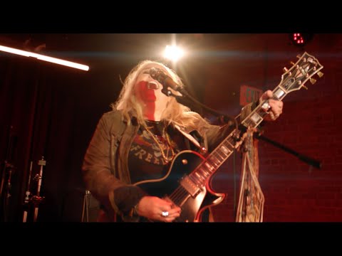 Melissa Etheridge - As Cool As You Try (Music Video)