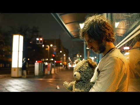 Gregor McEwan - Lousy Lullaby (Official Video)