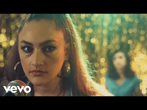 Kitty, Daisy &amp; Lewis - Down On My Knees (Official Music Video)