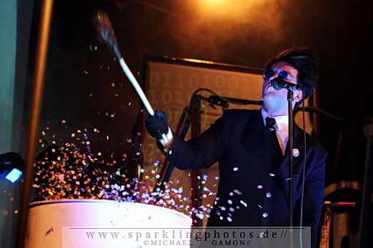 WELLE:ERDBALL - Köln, Live Music Hall (24.11.2007) WELLE:ERDBALL - Köln, Live Music Hall (24.11.2007)