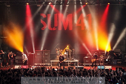 2010-04-25_Sum_41_-_Bild_004x.jpg