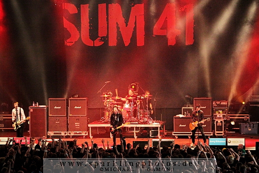2010-04-25_Sum_41_-_Bild_008x.jpg