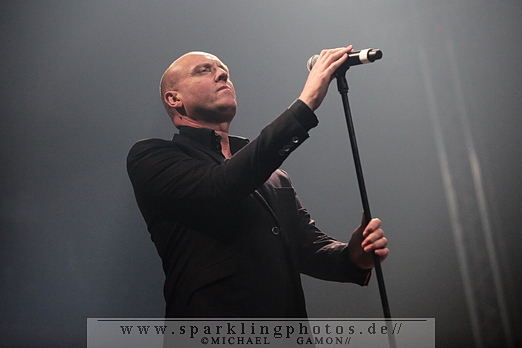 2010-10-31_Heaven_17_-_Bild_005x.jpg