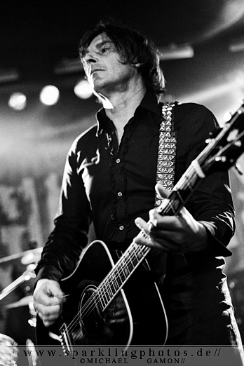 2010-11-26_Dead_Guitars_-_Bild_019x.jpg