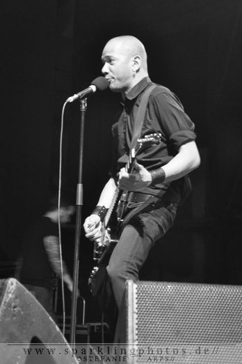 2011-04-17_Danko_Jones_-_Bild_017.jpg