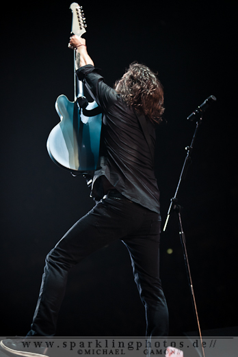 2011-08-23_Foo_Fighters_-_Bild_016x.jpg