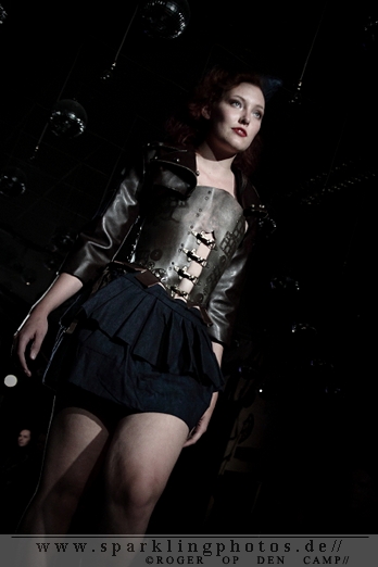 Fashion_Show_Spiegelbar_Tivoli_Oude_Gracht_(4)_1.jpg