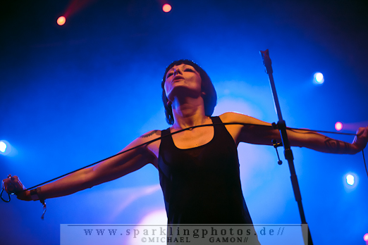 2011-07-23_Shadowplay_Fest_-_Tying_Tiffany_-_Bild_008x.jpg