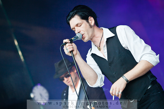 2011-09-02_NCN_-_Golden_Apes_-_Bild_002x.jpg