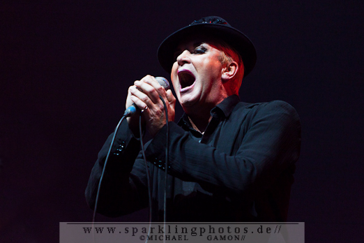 2011-10-30_Sinners_Day_-_Visage_-_Bild_001x.jpg