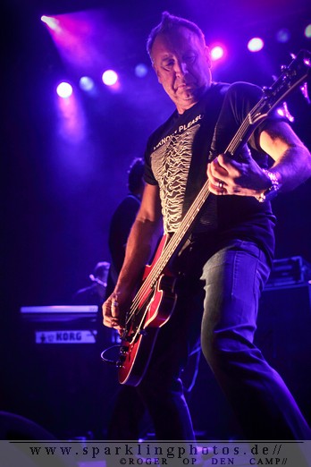 2011-12-20_Peter_Hook_-_Bild_017.jpg