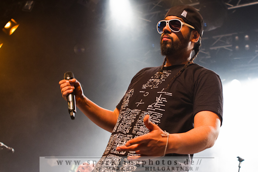 2012-04-05_Samy_Deluxe_und_Tsunami_Band_-_Bild_009.jpg