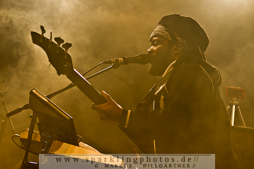 2012-04-05_Samy_Deluxe_und_Tsunami_Band_-_Bild_013.jpg
