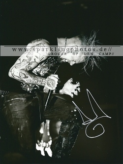 Verlosung: 4x1 Foto (20x15cm) mit Autogramm von Andy LaPlegua (COMBICHRIST, ICON OF COIL, SCANDY) zu gewinnen