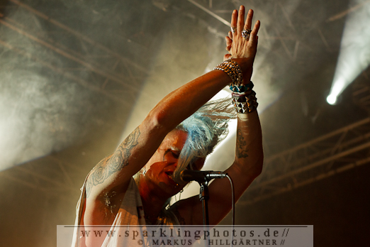2012-06_Parkcity_Live_Crashdiet_Bild_008.jpg