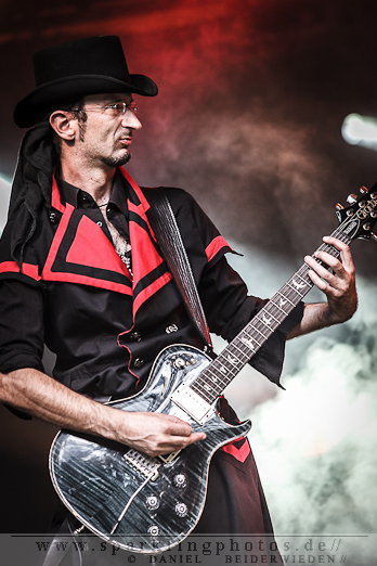 2012-08-25_Feuerschwanz_-_Bild_26.jpg