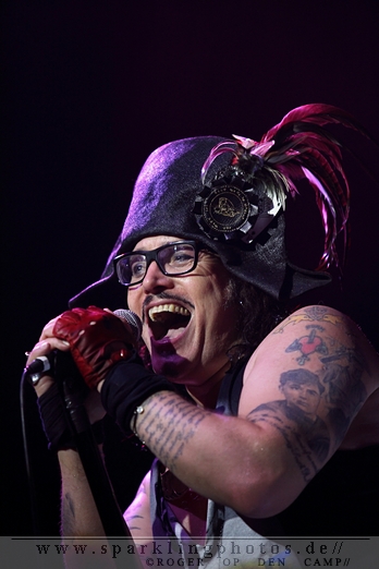 ADAM ANT & GEORGIE GIRL AND HER POUSSEZ POSSE - NL- Roermond, ECI Cultuurfabriek (08.12.2012) ADAM ANT & GEORGIE GIRL AND HER POUSSEZ POSSE - NL- Roermond, ECI Cultuurfabriek (08.12.2012)