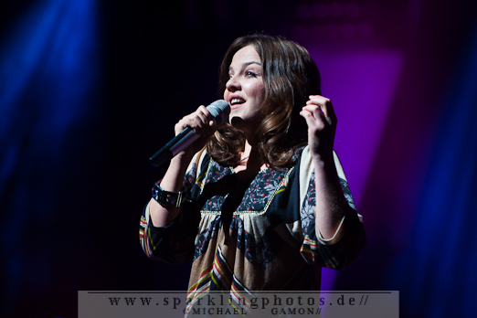 ANNETT LOUISAN gibt sich 2013 "akustisch. persönlich. live" auf intimer Tour