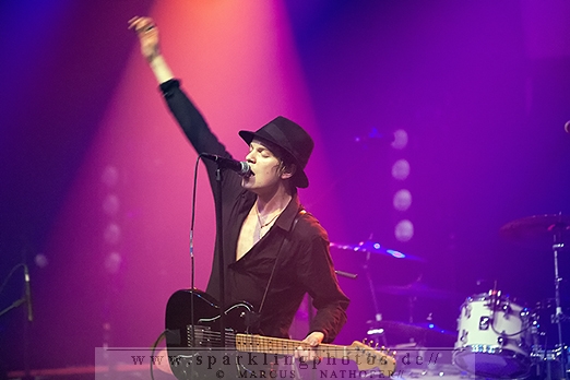 DONOTS & THE DURANGO RIOT - Düsseldorf, Stahlwerk (20.12.2012) DONOTS & THE DURANGO RIOT - Düsseldorf, Stahlwerk (20.12.2012)