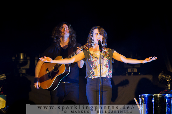 NELLY FURTADO, DYLAN MURRAY & CELIA PALLI - Köln, Theater am Tanzbrunnen (05.03.2013) NELLY FURTADO, DYLAN MURRAY & CELIA PALLI - Köln, Theater am Tanzbrunnen (05.03.2013)