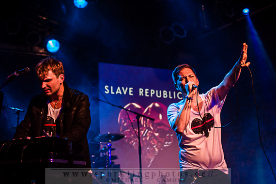 2013-03-08_Slave_Republic_-_Bild_004x.jpg