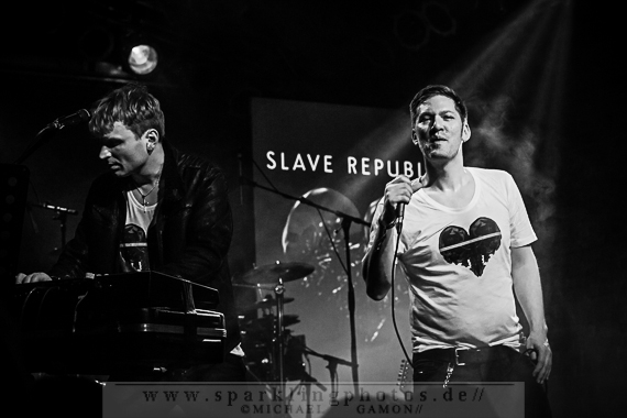 2013-03-08_Slave_Republic_-_Bild_016x.jpg
