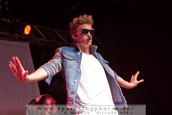 2013-03-13_Cody_Simpson_Bild_003.jpg