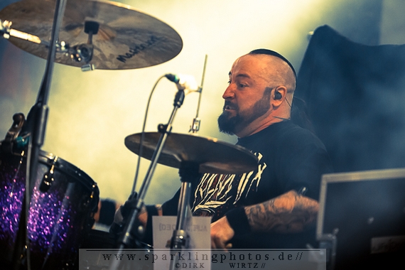 2013-03-16_A_Life_Divided_-_Bild_002.jpg