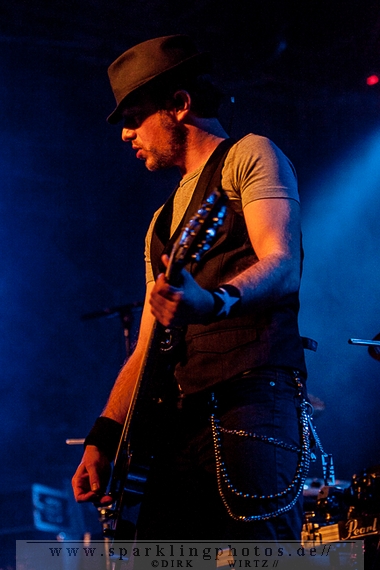 2013-03-16_A_Life_Divided_-_Bild_006.jpg