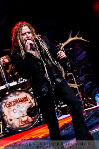 2013-04-27_korpiklaani_Bild_01.jpg