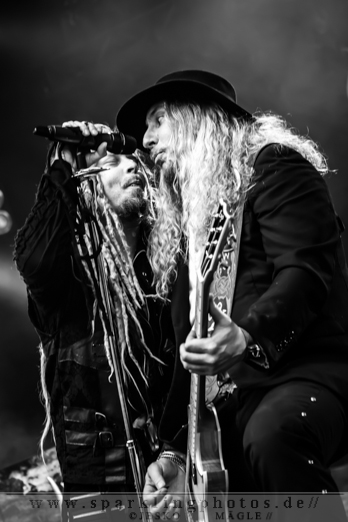 2013-04-27_korpiklaani_Bild_05.jpg