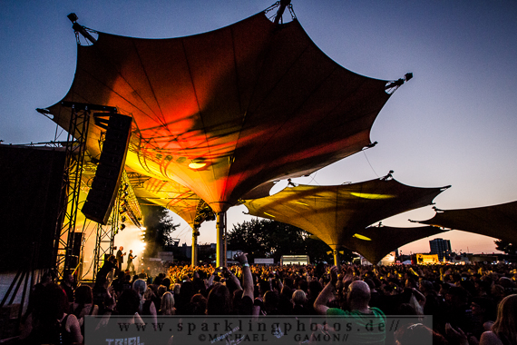 2013-07-21_VNV_Nation_-_Bild_013x_1.jpg