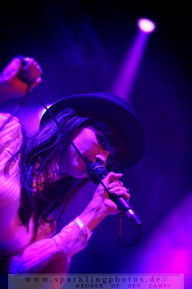 WHITE LIES & IN THE VALLEY BELOW - NL- Eindhoven, Effenaar (08.11.2013) WHITE LIES & IN THE VALLEY BELOW - NL- Eindhoven, Effenaar (08.11.2013)