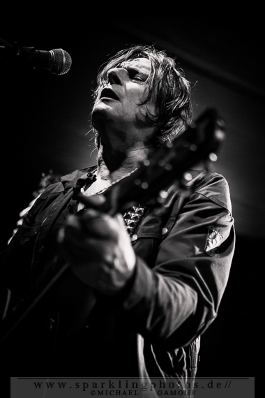2013-12-21_Dead_Guitars_-_Bild_003x.jpg