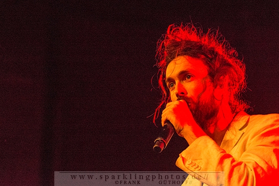 2014-02-02_Edward_Sharpe_-_Bild_016.jpg