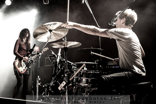 Preview : BLOOD RED SHOES in ihrem Element - Tour im April 2014 Preview : BLOOD RED SHOES in ihrem Element - Tour im April 2014