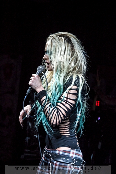 2014-02-28_Butcher_Babies_-_Bild_017.jpg