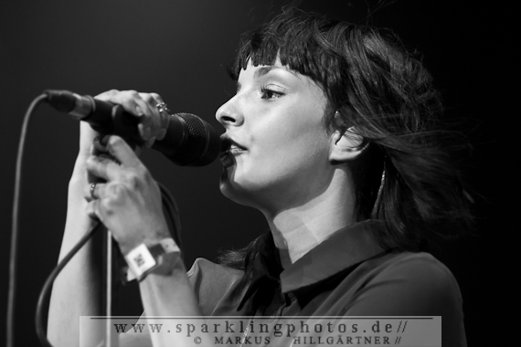 2014-06-22_Chvrches_Bild_005.jpg