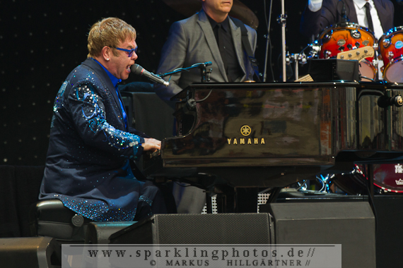 2014-07-20_Elton_John_-_Bild_011.jpg