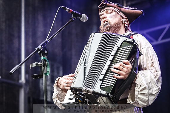 2014-08-15_Mr_Hurley_und_die_Pulveraffen_-_Bild_005.jpg