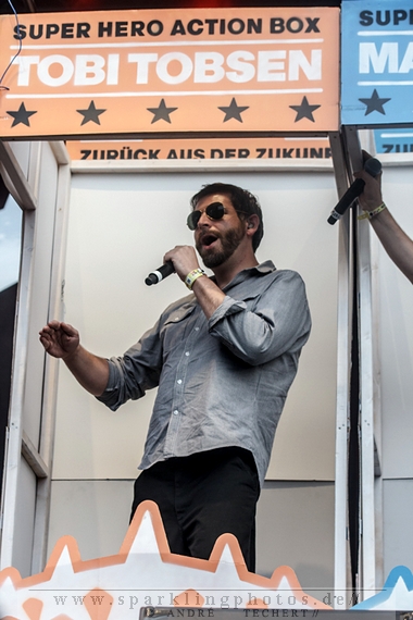 2014-08-15_Highfield_Festival_-_Bands_-_Bild_028.jpg