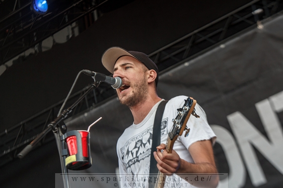 2014-08-16_Highfield_Festival_-_Bands_-_Bild_001.jpg