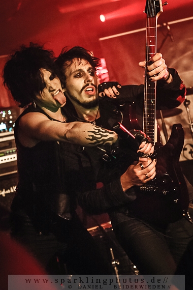 VLAD IN TEARS sind neuer Support der MONO INC. Clock Ticks On-Tour 2014 VLAD IN TEARS sind neuer Support der MONO INC. Clock Ticks On-Tour 2014