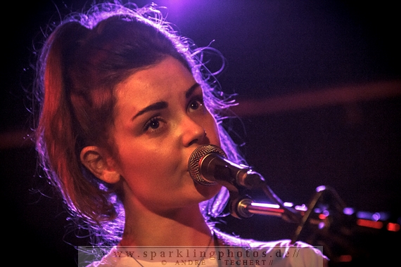 2014-10-01_Honeyblood_-_Bild_007.jpg