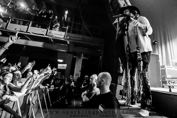 2014-10-18_Asking_Alexandria_-_Bild_001x.jpg 2014-10-18_Asking_Alexandria_-_Bild_001x.jpg