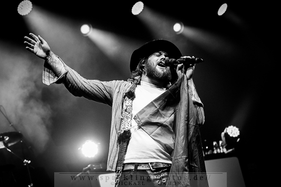 2014-10-18_Asking_Alexandria_-_Bild_003x.jpg 2014-10-18_Asking_Alexandria_-_Bild_003x.jpg