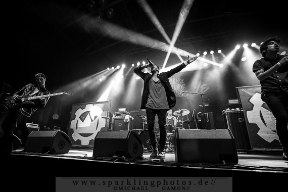 2014-10-18_Crown_The_Empire_-_Bild_001x.jpg 2014-10-18_Crown_The_Empire_-_Bild_001x.jpg