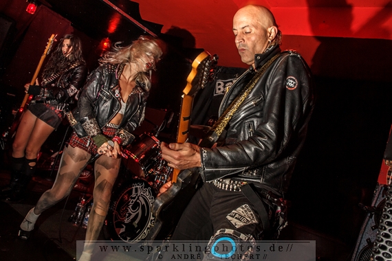 2014-10-25_Barb_Wire_Dolls_-_Bild_003.jpg