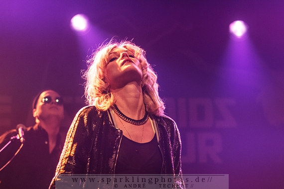 2014-11-11_The_Asteroids_Galaxy_Tour_-_Bild_004.jpg