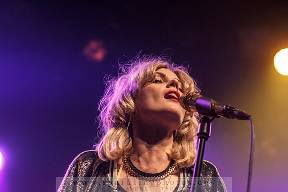 2014-11-11_The_Asteroids_Galaxy_Tour_-_Bild_017.jpg